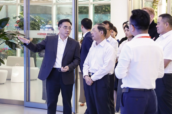 伟德体育 - 综合体育赛事平台|奥体中心相助同伴